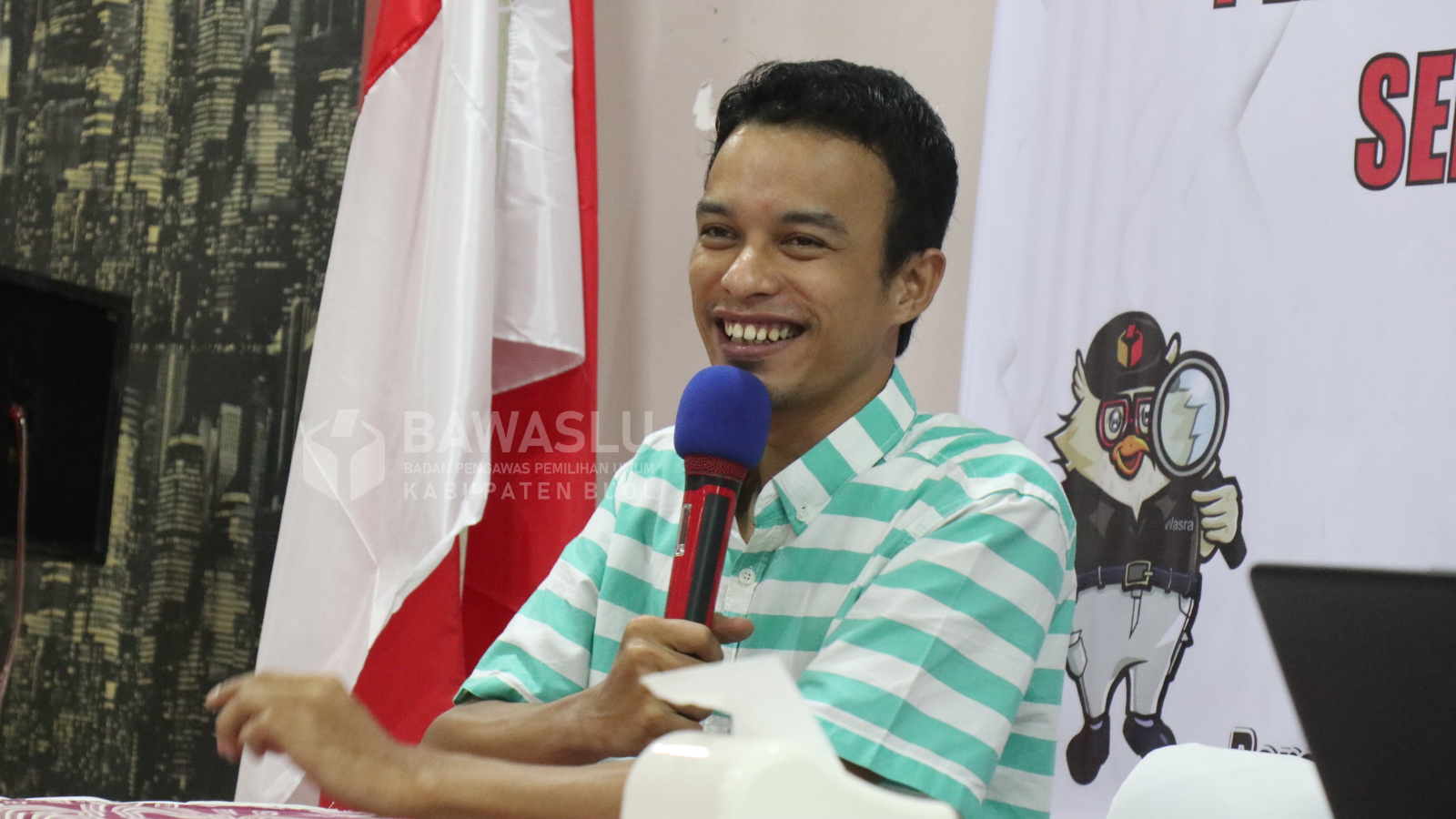 Anggota Bawaslu Kabupaten Buol, Koordinator Divisi Hukum Pencegahan dan Partisipasi Masyarakat dan Humas (HP2H), Moh. Taufik Abdullah.