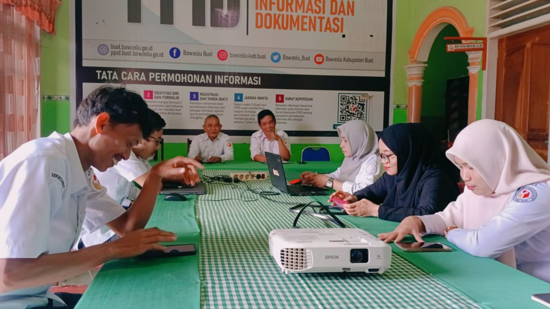 rapat internal