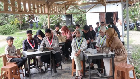 Suasana Ngabuburit pengawasan Bawaslu Kabupaten Buol dengan tema "Menajamkan Spiritualitas Strategi Pengawasan, Pencegahan, Pengawasan Partisipatif, Penanganan Pelanggaran, dan Penyelesaian Sengketa Pemilihan", yang berlangsung  Minggu, 23 Maret 2025, bertempat di Kedai Asumsi, Jl. Samratulangi, Kelurahan Leok II.