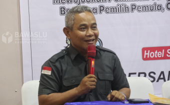 Ketua Bawaslu Kabupaten Buol, Koordinator Divisi Sumber Daya Manusia, Organisasi, Pendidikan dan Pelatihan, Data Informasi (SDMO, Diklat dan Datin), Karianto.