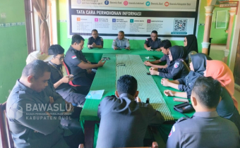 Suasana Rapat Internal Bawaslu Kabupaten Buol, Senin (10/3/2025) yang berlangsung di Ruang Rapat Kantor Bawaslu Kabupaten Buol.